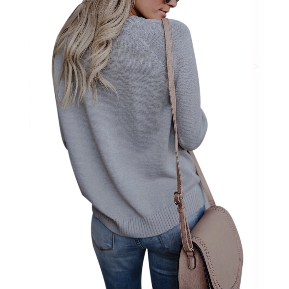 NWT 🎄 Grey with White Heart Sweater SZ M 🎄 - Picture 2 of 7